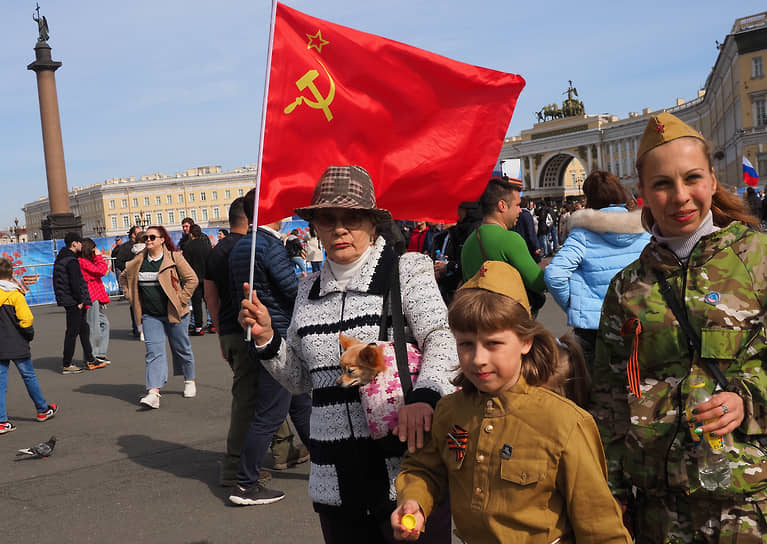 Праздничные мероприятия, посвященные 78-й годовщине Победы в Великой Отечественной войне, на Дворцовой площади