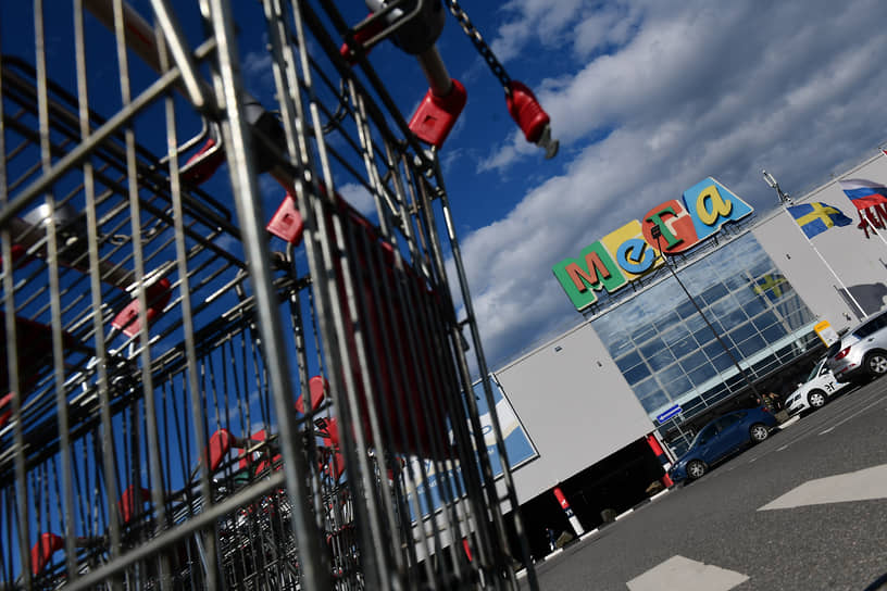 Крупнейшей сделкой стало приобретение Газпромбанком 14 торговых центров у шведской Ingka Centres, включая комплексы «Мега Парнас» и «Мега Дыбенко»