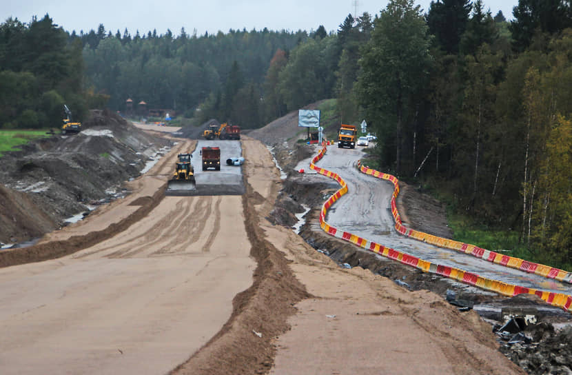 В связи с «упадком» в 2022 году правительство Ленинградской области решило реорганизовать дорожные предприятия и усилить государственное участие в развитии отрасли