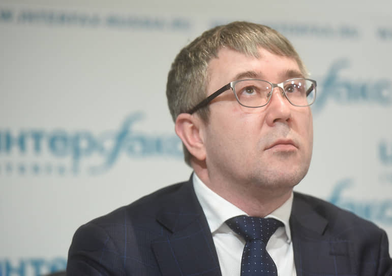 В КРТИ «Ъ-СПб» сообщили, что господин Федотов покидает место в связи со сменой работы