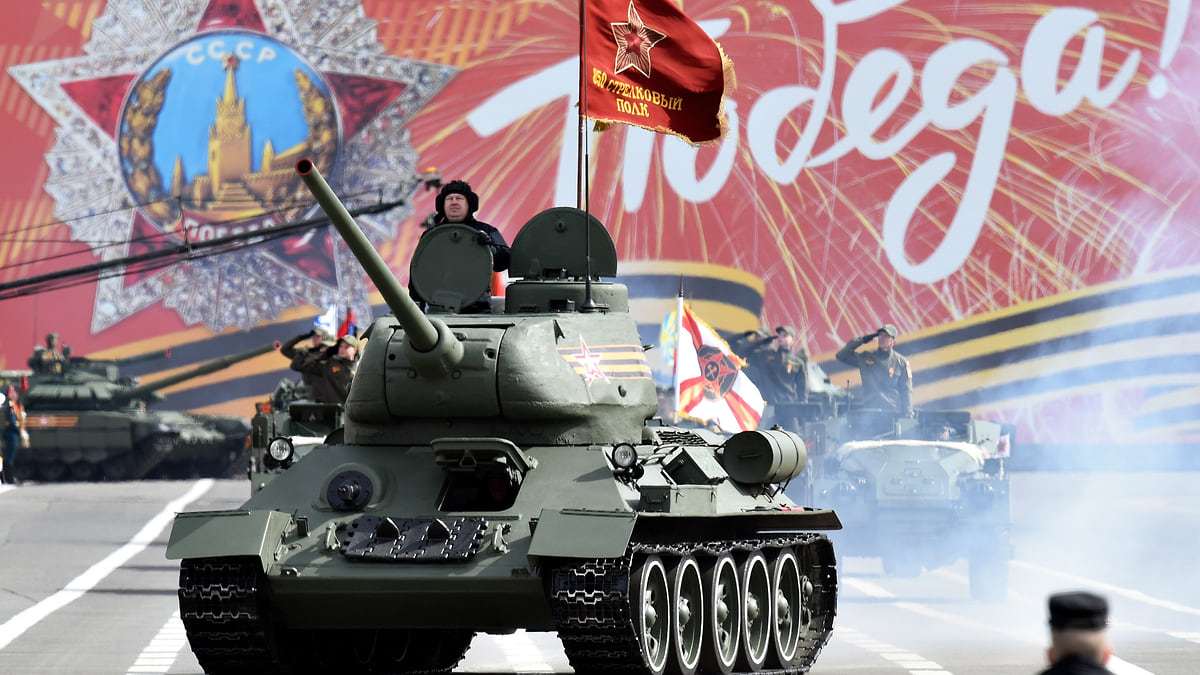 Парад, концерты и выставки — День Победы в Петербурге