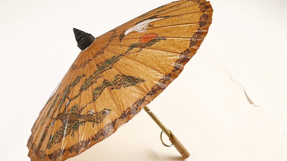 Первый зонтик. Зонт в древнем Китае. Зонтик древнего Китая. Древние китайские зонтики. Зонты в древности.