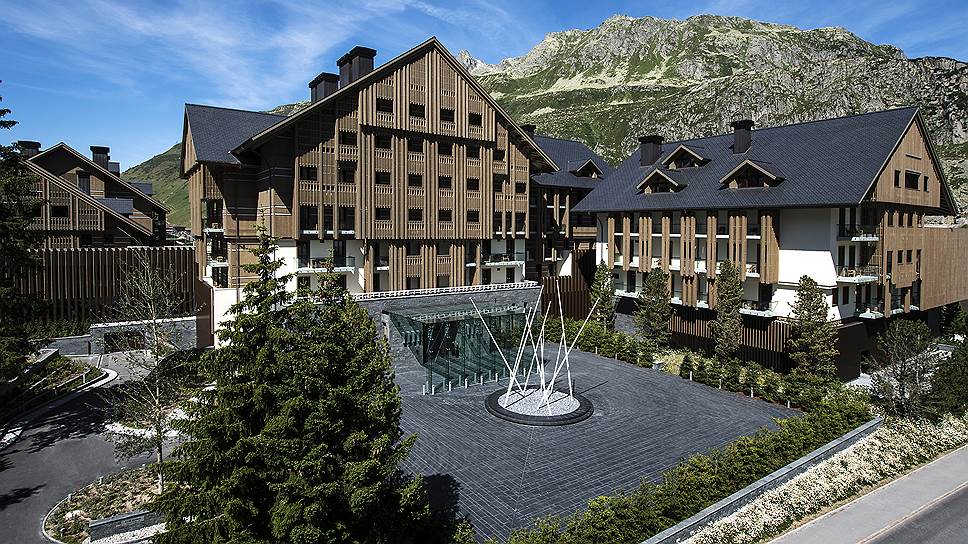 Первый пятизвездочный гостинично-жилой комплекс The Chedi Andermatt на новом курорте в швейцарских Альпах