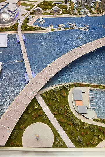 Строительство пешеходного моста в створе Яхтенной улицы, который свяжет Приморский район с Крестовским островом, — один из проектов, реализуемых к чемпионату мира по футболу