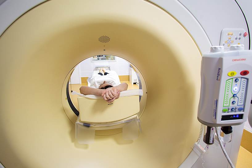 В основном клиники приобретают в лизинг такие дорогостоящие диагностические приборы, как компьютерные и магнитно-резонансные томографы, как правило, европейского производства