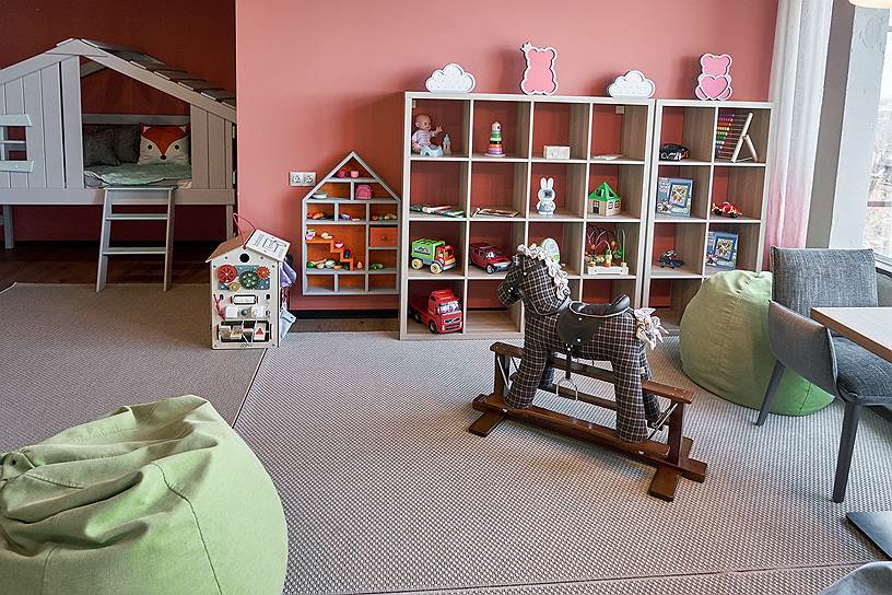 Детская комната — светлая и просторная