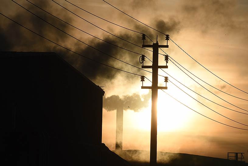 Выбросы парниковых газов происходят главным образом за счет производства и сжигания ископаемого топлива
