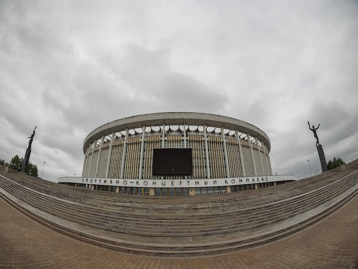 Пока не достигнуты договоренности о судьбе круглого здания на «Парке Победы», переезд ХК СКА в новую локацию остается под вопросом