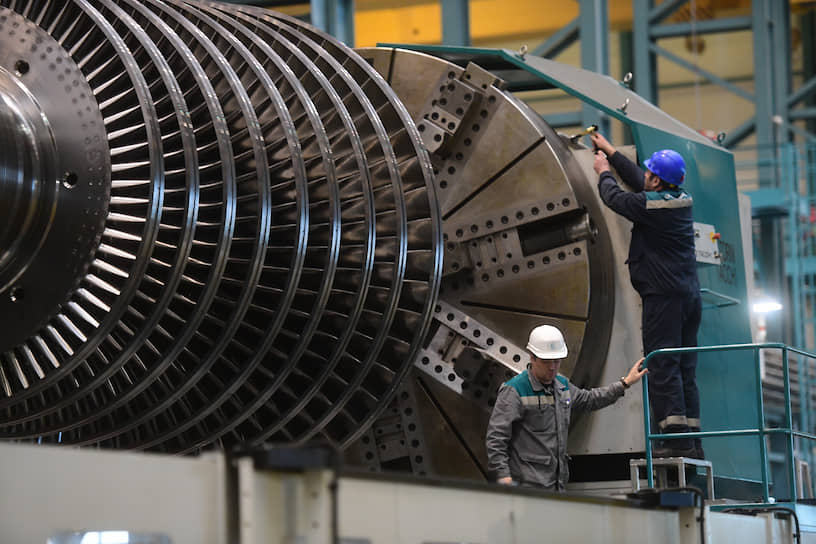 После масштабных проблем с поставкой турбин Siemens в Крым и введения санкций против «Силовых машин» необходимость ускоренной локализации газовых турбин в России стала очевидной, отмечают эксперты