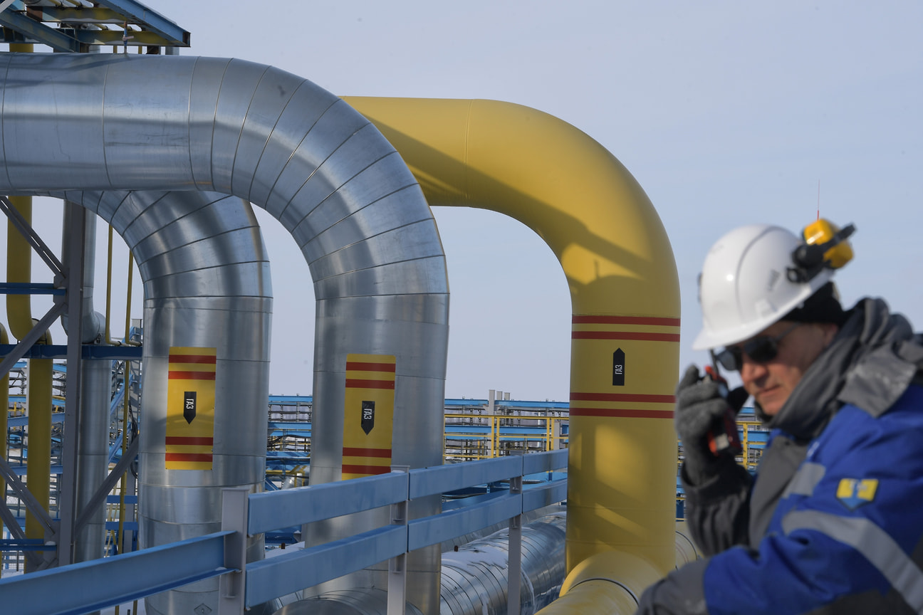 К 2026 году через биржевые торги, по мнению ФАС, должно реализовываться не менее 10% газа «Газпрома» (от объема поставок на внутренний рынок)