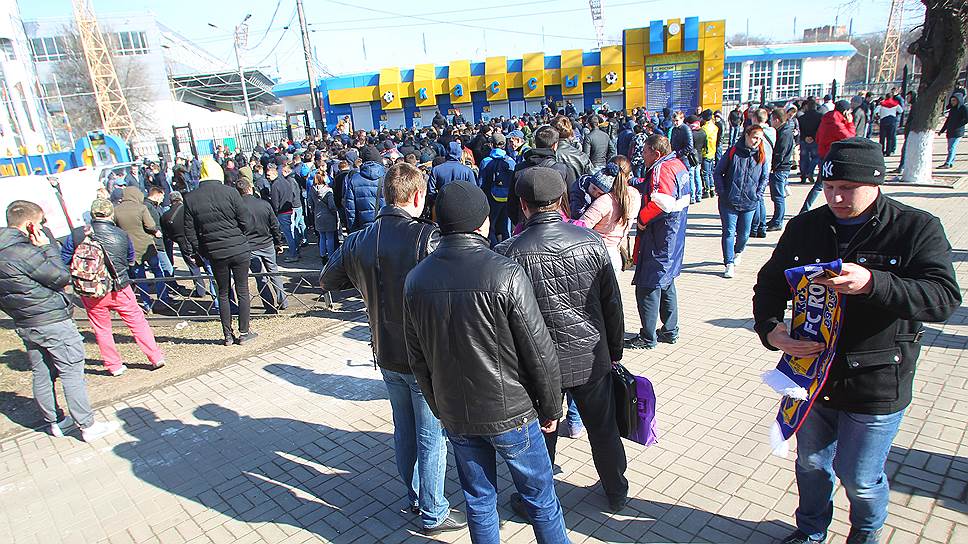 Как покупали билеты на матч в Ростове