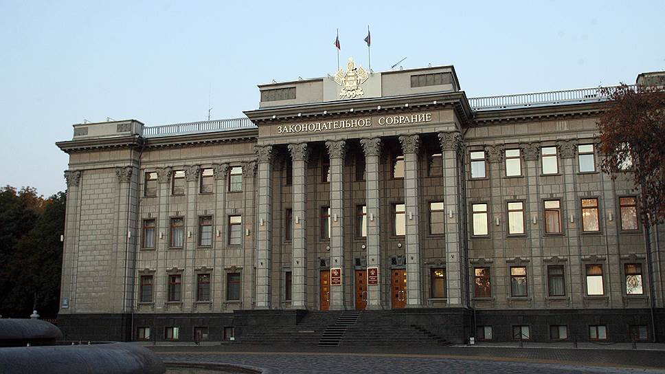 По мнению экспертов, главным вопросом предстоящих выборов будет обновление депутатского корпуса краевого парламента