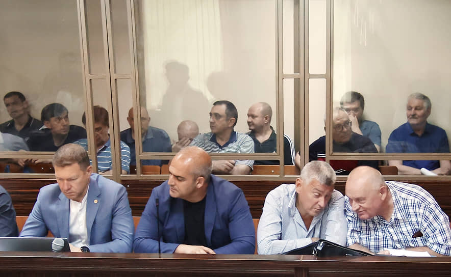 Заседание по уголовному делу о нелегальных торговых площадках в Ростовской области