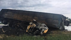 В Ростовской области при столкновении двух большегрузов погибли их водители