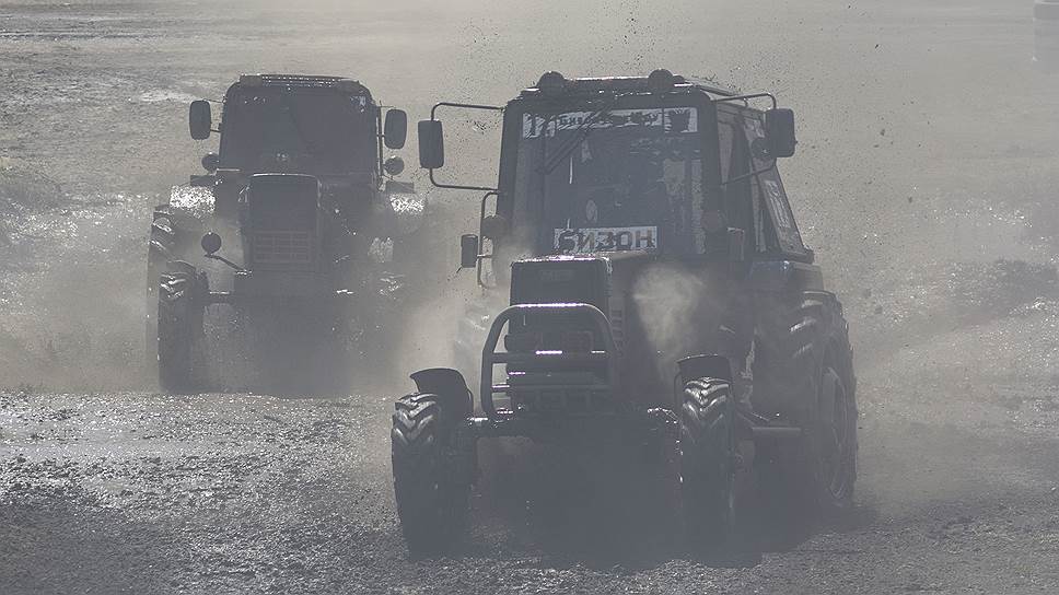 XVII гонки на тракторах «Бизон-Трек-Шоу»