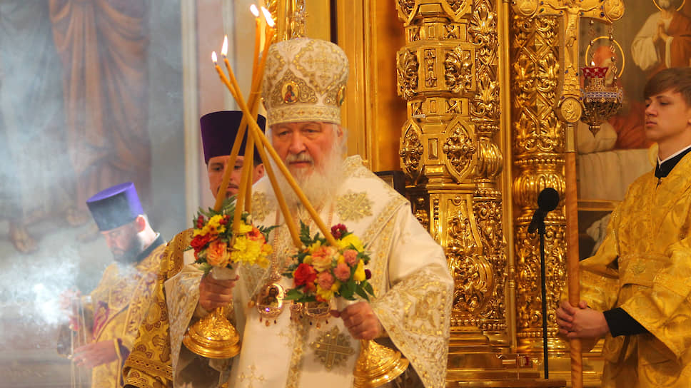 Церемония освящения Ростовского кафедрального собора, открытого после реконструкции. Святейший Патриарх Московский и всея Руси Кирилл во время церемонии.