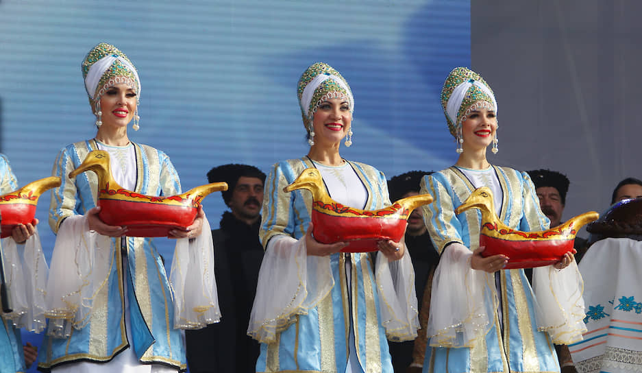 Церемония открытия фестиваля народных промыслов на Театральной площади