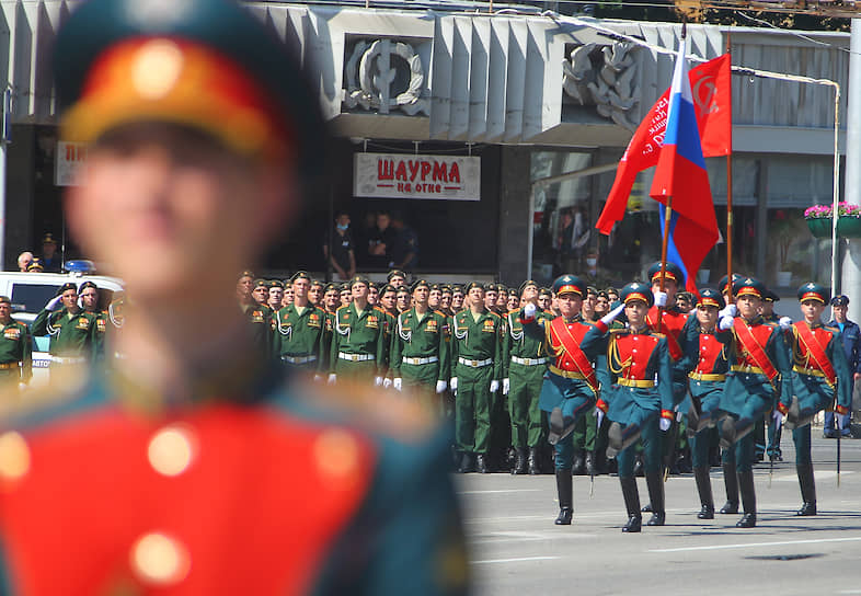 Военный парад на Театральной площади, посвященный 75-летию Победы в Великой отечественной войне.