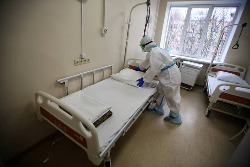 Подготовка к открытию моноинфекционного ковидного госпиталя на 120 коек, 12 из которых – реанимационные, на базе Ростовской клинической больницы Южного окружного медицинского центра ФМБА России.