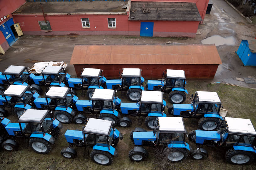 По данным минсельхозпрода Ростовской области, в 2021 году на условиях льготного лизинга хозяйства закупили 268 единиц сельхозтехники на сумму более 1,4 млрд руб.