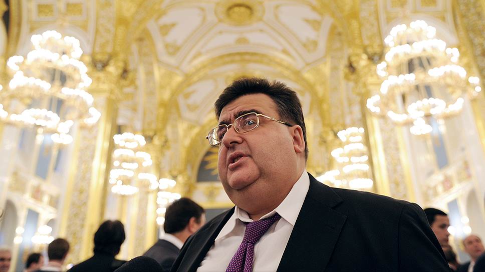 Лишенный недавно иммунитета депутат Госдумы Алексей Митрофанов может оказаться в центре очередного скандала
