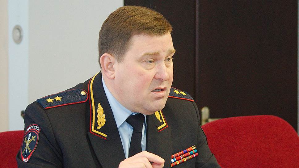 Начальника ГУ МВД по Самарской области Сергея Солодовникова не удалось допросить по делу блогеров, так как он не явился в суд