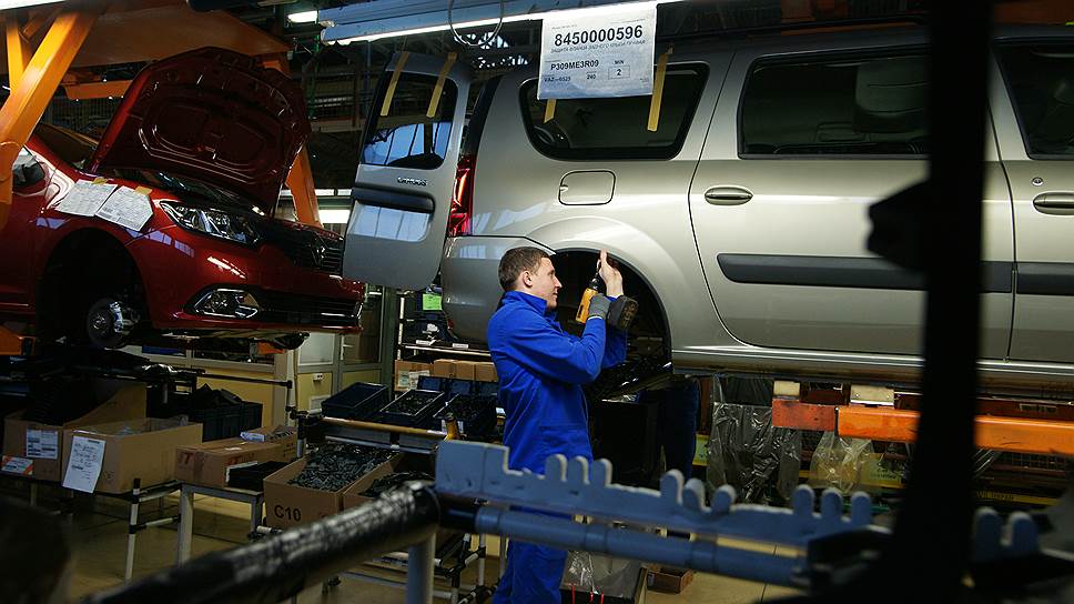 Финансовые показатели АвтоВАЗа постепенно улучшаются, но без помощи акционеров заводу не обойтись