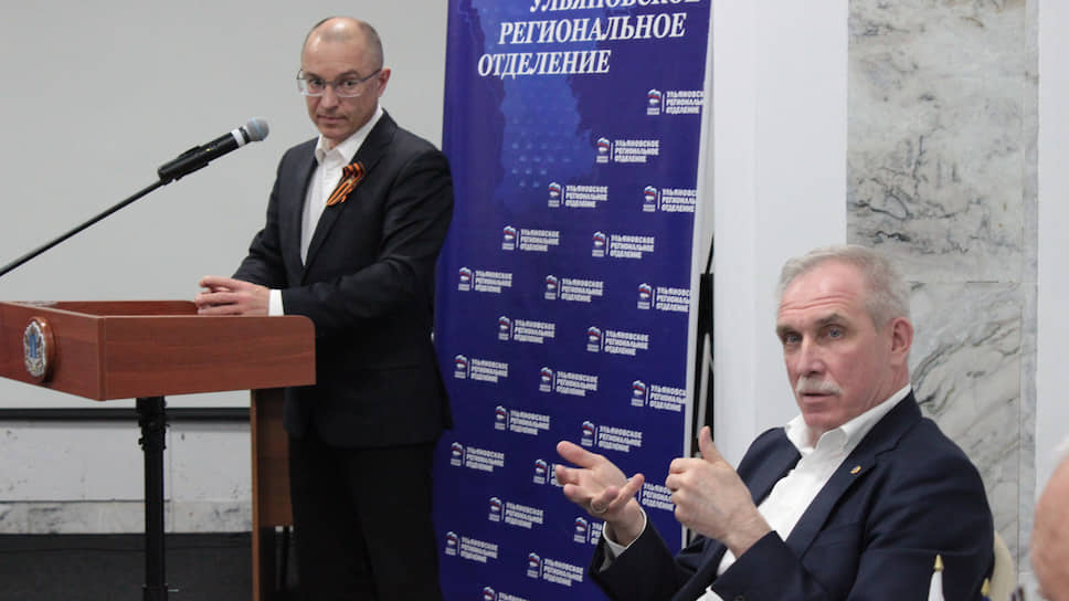 Сергей Морозов (справа) заявил, что согласен с мнением Василия Гвоздева и считает необходимым принять всю полноту ответ­ственности на себя