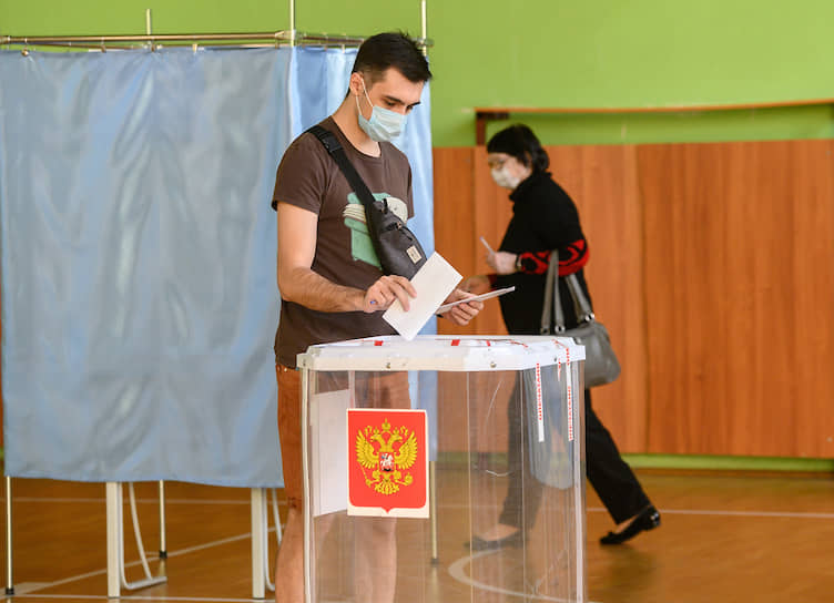 По предварительным итогам голосования в Самарской области, «Единая Россия» получила 2865 мандатов, «Справедливая Россия» — 59, ЛДПР — 38, КПРФ — 25