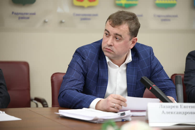 Министр транспорта Евгений Лазарев считает, что из предложенных депутатами вариантов реформирования общественного транспорта ни тот, ни другой не подходит