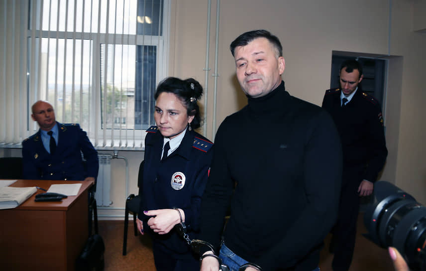 Шестой кассационный суд смягчил приговор Дмитрию Сазонову, переквалифицировав часть эпизодов с взятки на мошенничество
