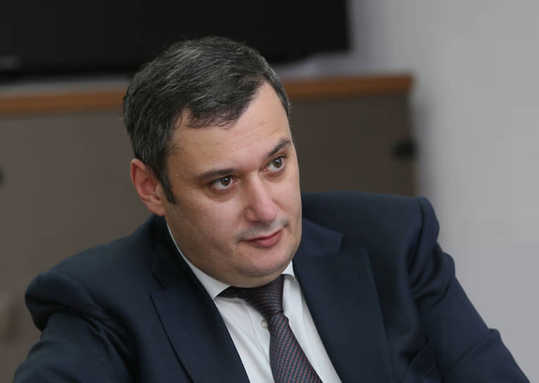 Александр Хинштейн утверждает, что экс-председатель суда Новокуйбышевска ушел в отставку, чтобы избежать привлечения к уголовной ответственности