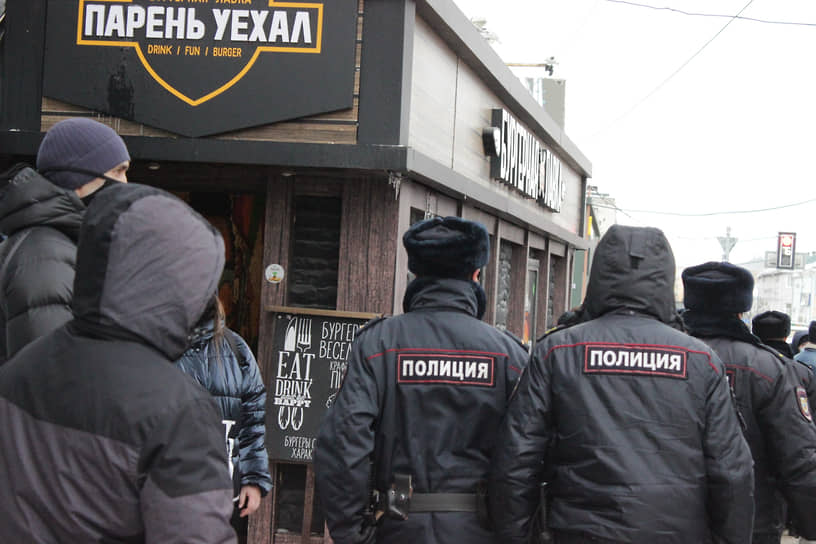 Московский адвокат предполагает, что районная полиция по какой-то причине не желает задерживать уже известных подозреваемых