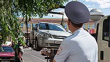 В Самаре женщине грозит до пяти лет лишения свободы за драку с полицейским, эвакуирующего чужую машину