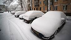 В Оренбурге устраняют последствия снегопада