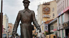 Скульптурную композицию «Дядя Степа милиционер» восстановят эксперты из Москвы