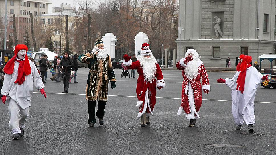 В гости к Самарскому Деду Морозу приехали наши соседи – татарский Кыш Бабай, чувашский Хель Мучи, мордовский Якшамо Атя