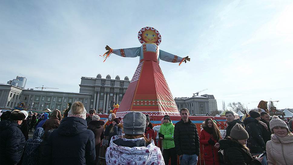 Масленица на площади куйбышева