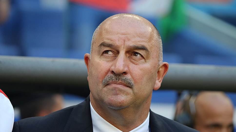 Сам главный тренер сборной России заявил, что его подопечные слишком вальяжно действовали против Уругвая.