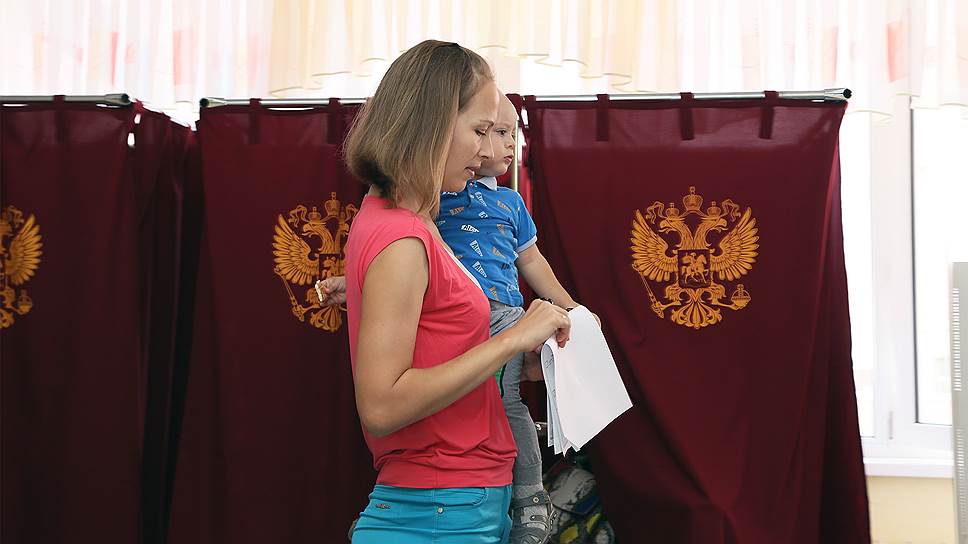 Лидером по активности избирателей оказался Хворостянский район с явкой 99,24%, а также Шенталинский (97,9%) и Шигонский районы (96,97%).