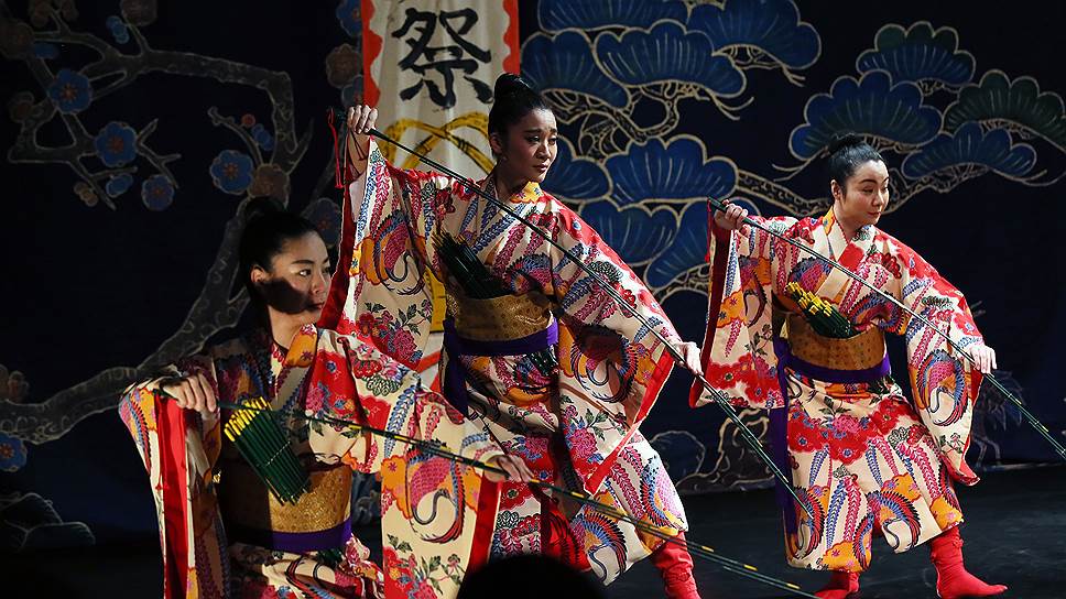 Суть спектакля наиболее полно выразила японская песнь любви и радости жизни.