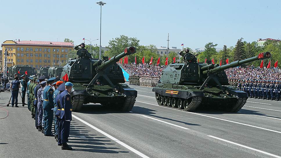 В составе парадных колонн в Самаре - самоходные артиллерийские установки 2С19 «МСТА-С»