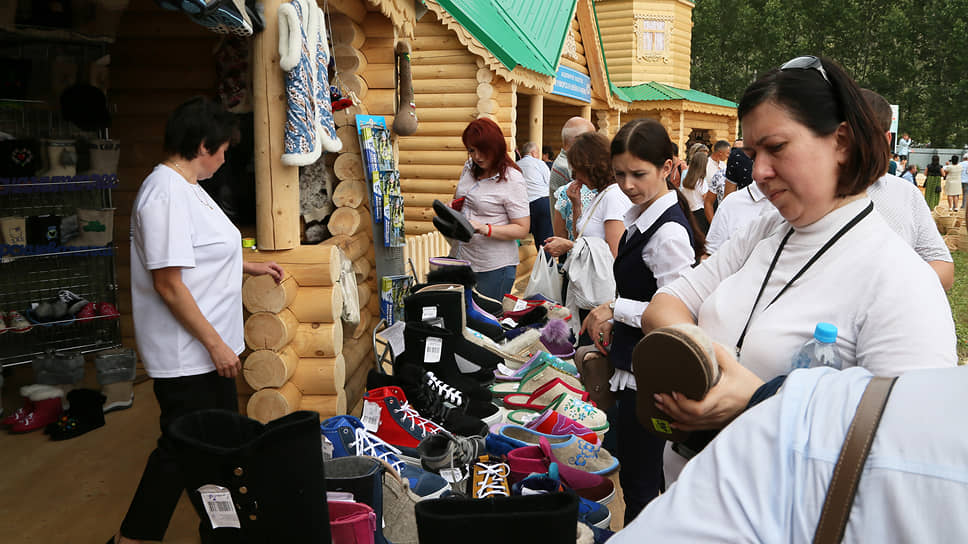 Продажа обуви, произведенной в Кукморе (Татарстан)