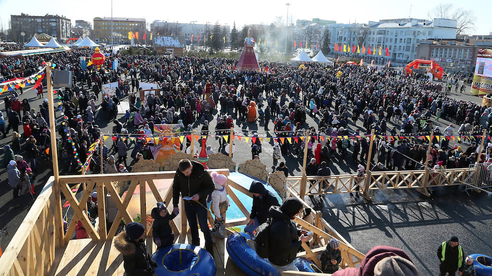 Основные народные гуляния прошли на главной площади города в воскресенье, 1 марта. 