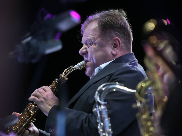 Хэдлайнером фестиваля стал Московский джазовый оркестр под управлением Игоря Бутмана.