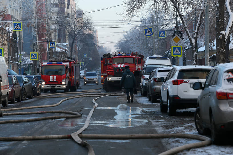 Перекрытая улица Вилоновская во время пожара