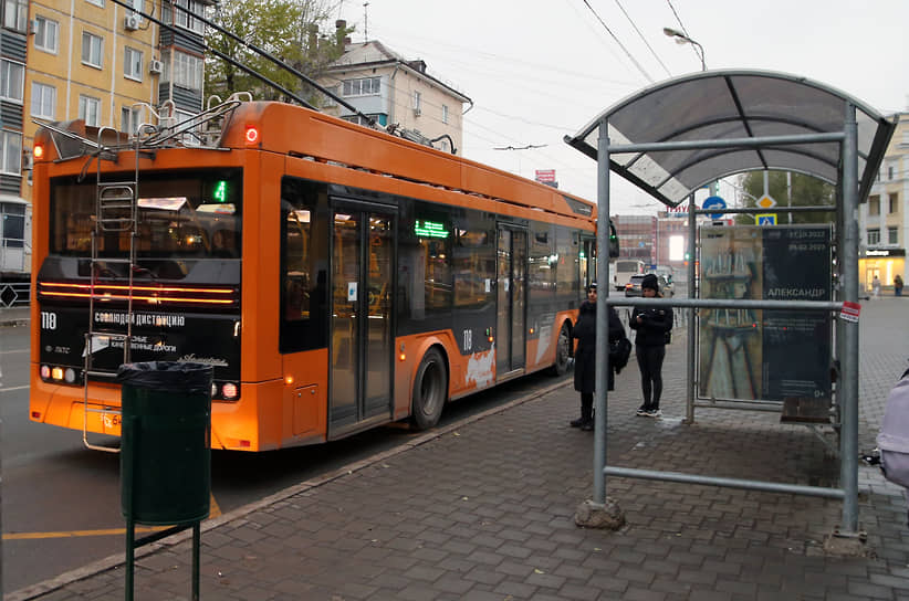 С 2021 года самарские троллейбусы начали оснащать валидаторами — приборами бесконтактной оплаты с использованием карт