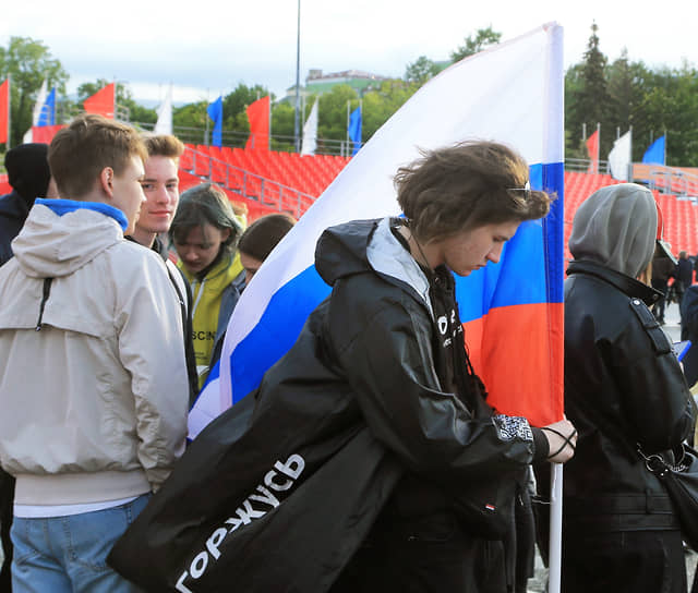 Зритель с флагом России