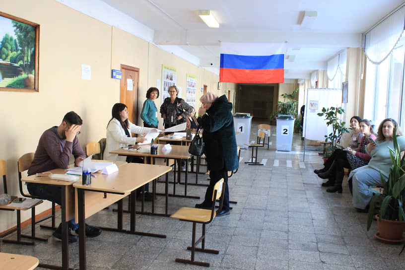 Выборы на одном из избирательных участков Заволжского района Ульяновска