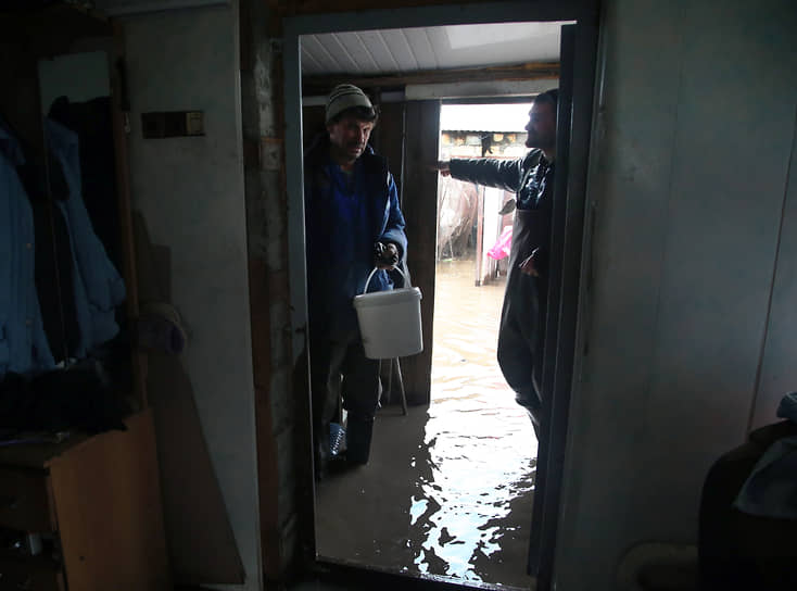 В настоящее время в Самарской области от воды освободились 263 жилых дома и 191 приусадебный участок